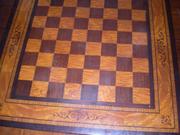 Шахматный стол,  картины