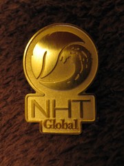 Золотой значок с Торжественного открытия Российского рынка NHT Global