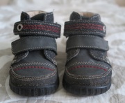 б/у осенние ботинки для мальчика 