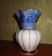 ваза императорского фарфора товарищества м с кузнецова