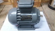  Электродвигатель АПН 011/2  80w/2690 об/мин.