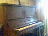 Старинное немецкое пианино, в хорошем состоянии